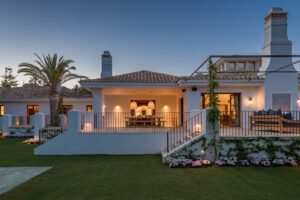 8 bedroom Villa in Los Verdiales, Golden Mile, Marbella
