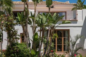 8 bedroom Villa in Los Verdiales, Golden Mile, Marbella