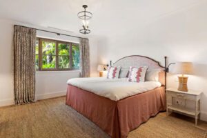 8 bedroom Villa in Los Verdiales, Golden Mile, Marbella