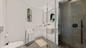Luxury bathroom Villa la Perla Luxury rentals Marbella