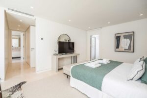 Bedroom - Duplex Penthouse in Puente Romano resort, Marbella - Drago 32 33