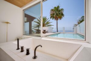 puenteromanopersiangarden 15