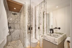 puenteromanopersiangarden 24