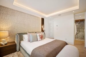 puenteromanopersiangarden 25