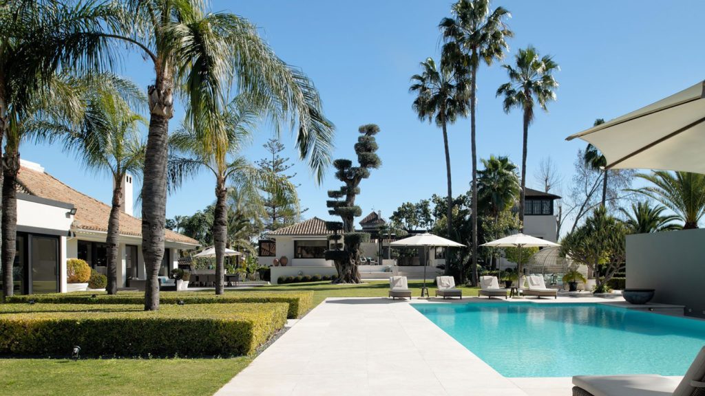 Luxury Private Wedding Villas in Spain - Jazmin frontline golf villa in Nueva Andalucia, Marbella