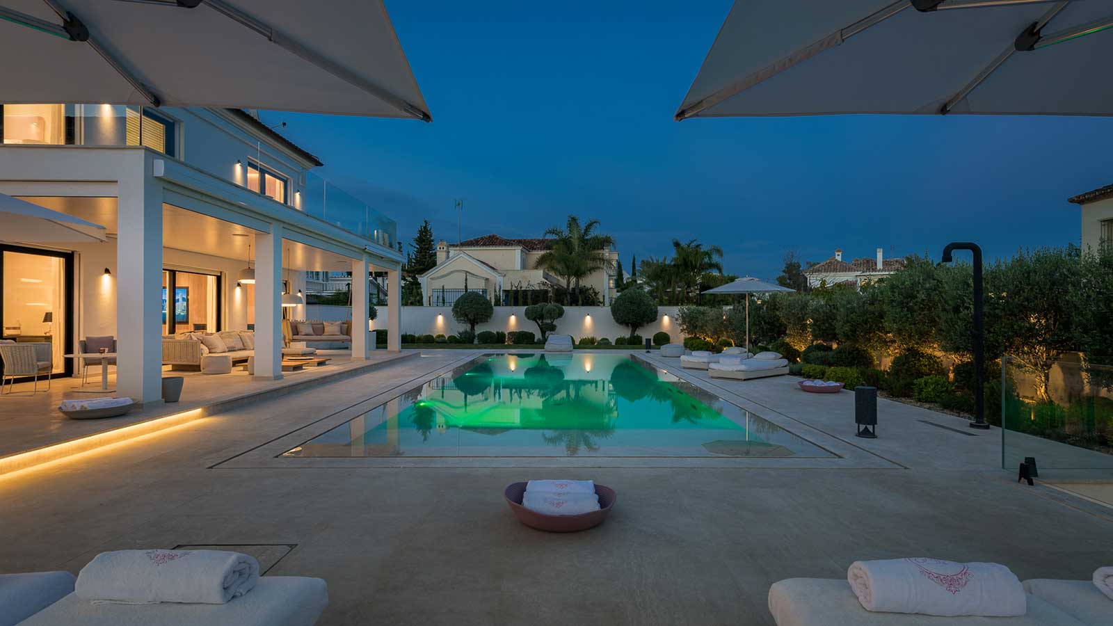 Villa de luxe en bord de mer sur le Golden Mile de Marbella