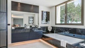 Bathroom - Villa Los Angeles, Sierra Blanca, Marbella