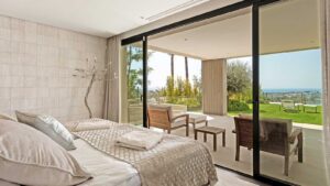 Modern villa in Nueva Andalucia - Golf Valley, Marbella