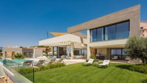 Modern villa in Nueva Andalucia - Golf Valley, Marbella
