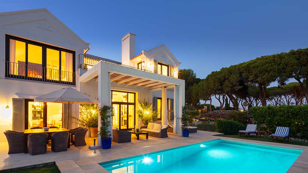 Casa Dustika - Best Villas Near the Marbella Club Hotel