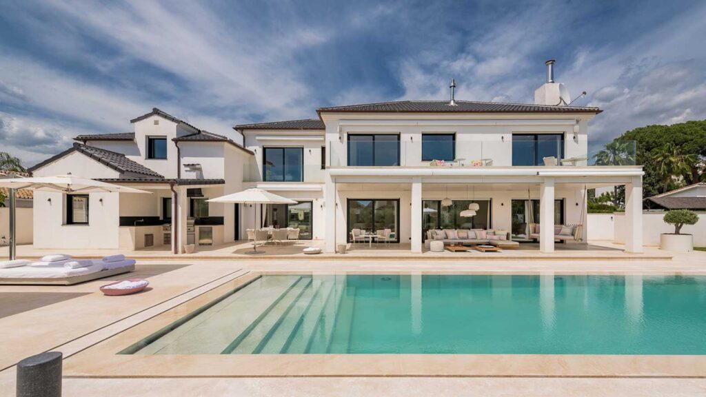 Luxury Beachside Villa on Marbella’s Golden Mile