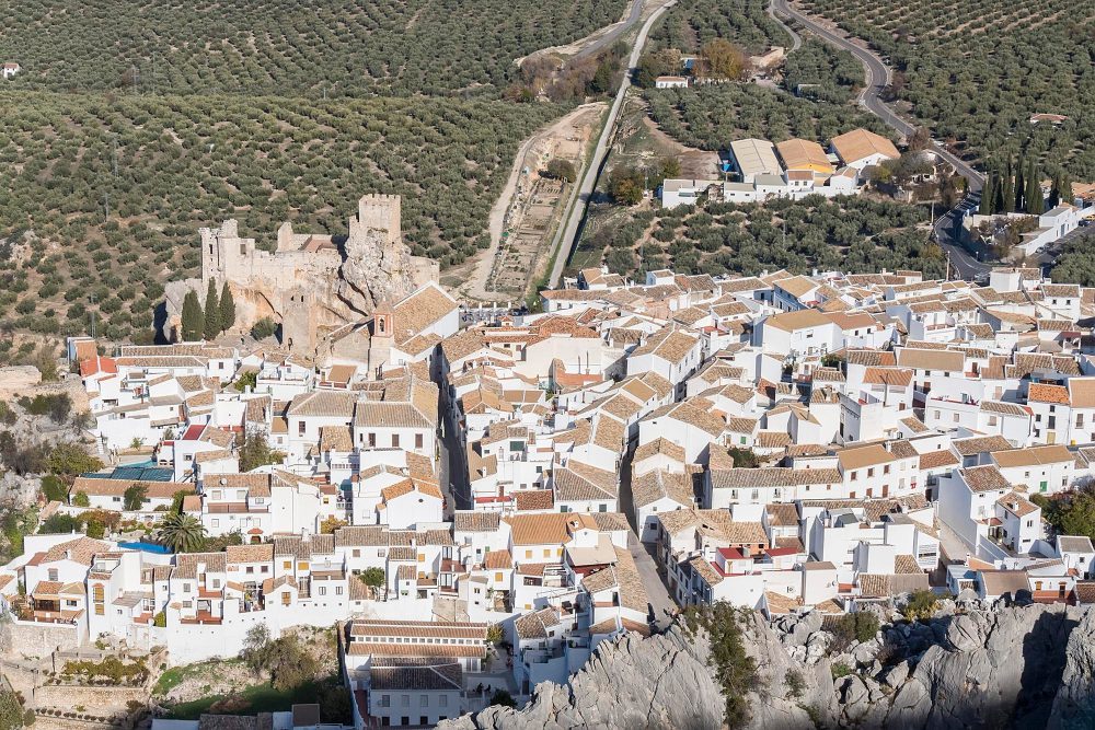 Province du village blanc de Zuheros, Cordoue, Espagne