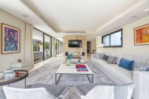 Villa Estrella, Altos Puente Romano, Marbella