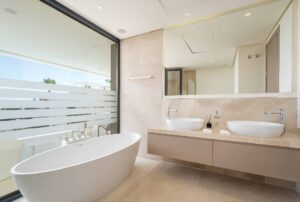 Villa Estrella, Altos Puente Romano, Marbella