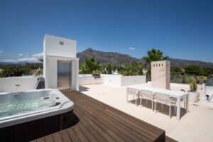 Villa Estrella, Altos Puente Romano, Marbella