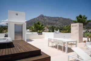 Villa Estrella, Altos Puente Romano, Marbella