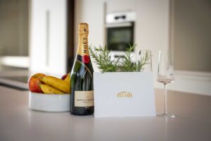 Welcome Gift - Villa Escondida, Monte Mayor Country Club, Benahavís