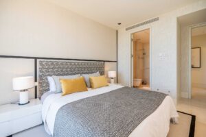 0046 modern 3 bedroom duplex apartment benahavis marbella spain