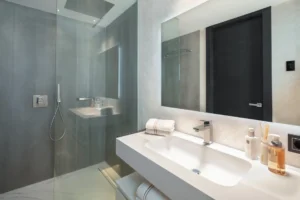 Bathroom view - Frontline Apartment in Puerto Banus