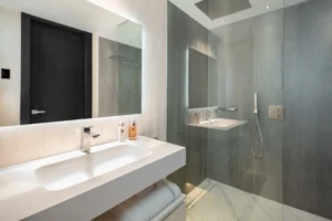 Bathroom view - Frontline Apartment in Puerto Banus