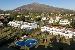 Panoramic Mountain view - Luxury 3 bedroom apartment in Nueva Andalucía, Marbella, Spain