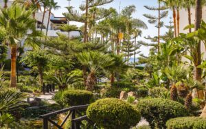 apartment in puente romano with sea view 006