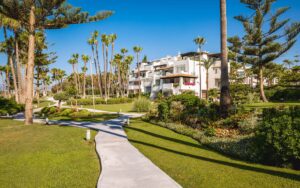 apartment in puente romano with sea view 020