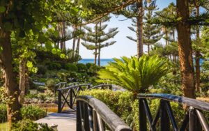 apartment in puente romano with sea view 2