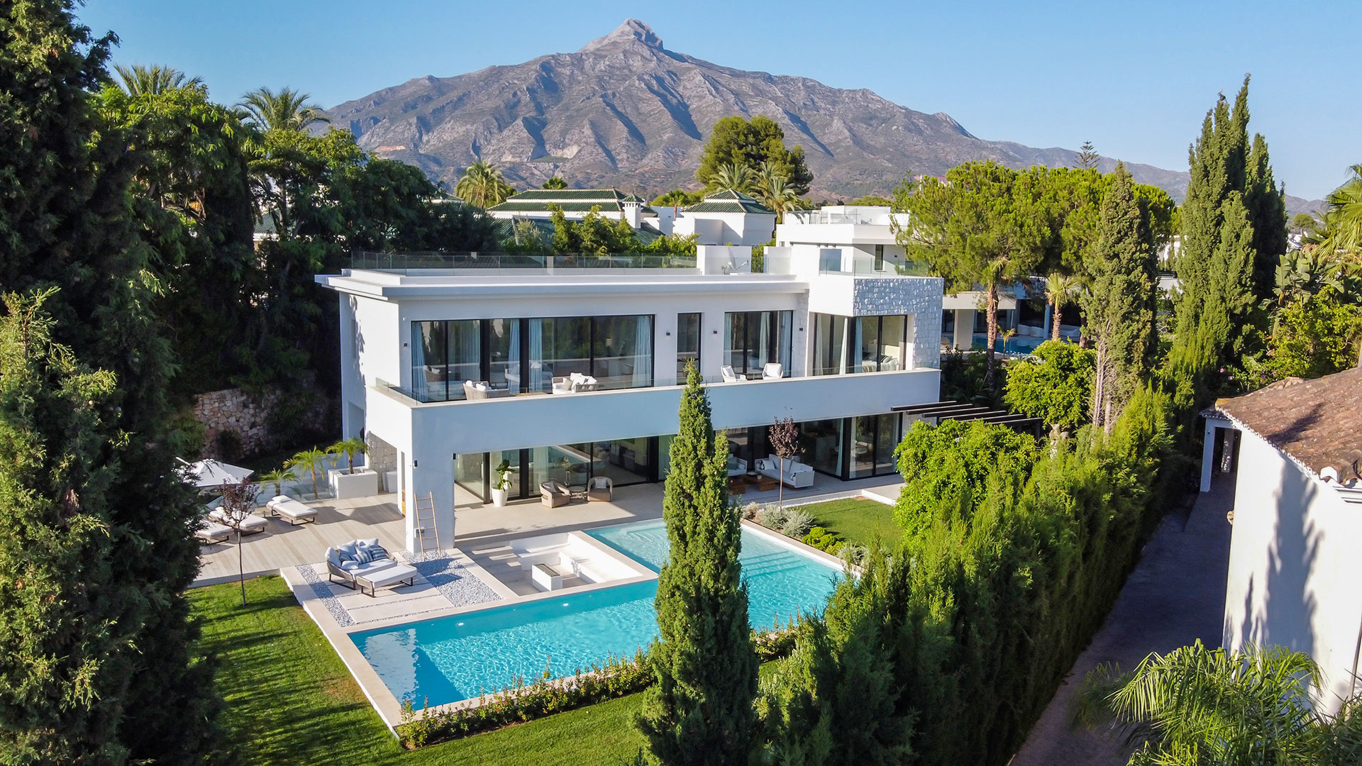 5 Bedroom Villa Martine, Nueva Andalucia, Marbella