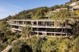5 Bedroom Villa Discreta in Monte Mayor Country Club, Benahavís, Marbella