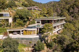 5 Bedroom Villa Discreta in Monte Mayor Country Club, Benahavís, Marbella