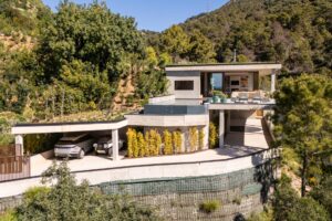 5 Bedroom Villa Discreta in Monte Mayor Country Club, Benahavís, Marbella
