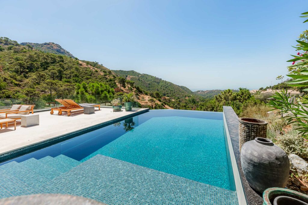 With this view, and Infinity Pool at Villa Discreta it would be hard to feel disappointed.