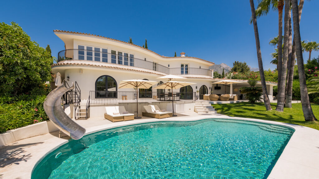 Best Private Villa Pool in Marbella for Families: La Perla