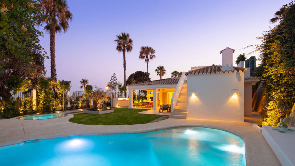 Best Private Villa Pool in Marbella Near the Beach: Villa La Luisa