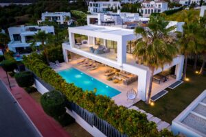 Villa at night - 5 bedroom villa jomo marbella 108
