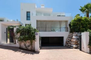 Garage - 5 bedroom villa jomo marbella 23