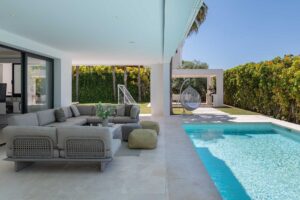 Salwater pool - 5 bedroom villa jomo marbella 27