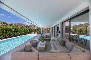 Salwater pool - 5 bedroom villa jomo marbella 29