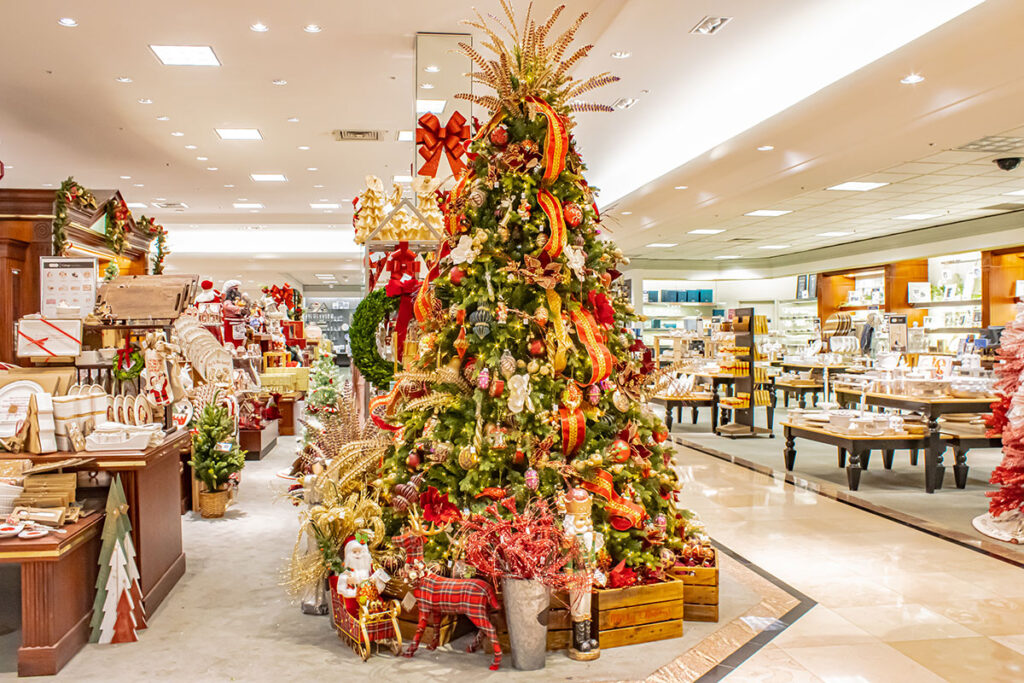 The Season of Luxurious Shopping: The Golden Mile’s Festive Offerings in Marbella