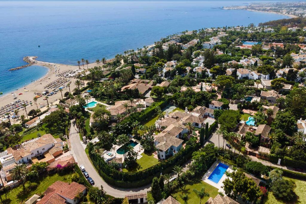 Prime Location Near Marbella's Finest Attractions