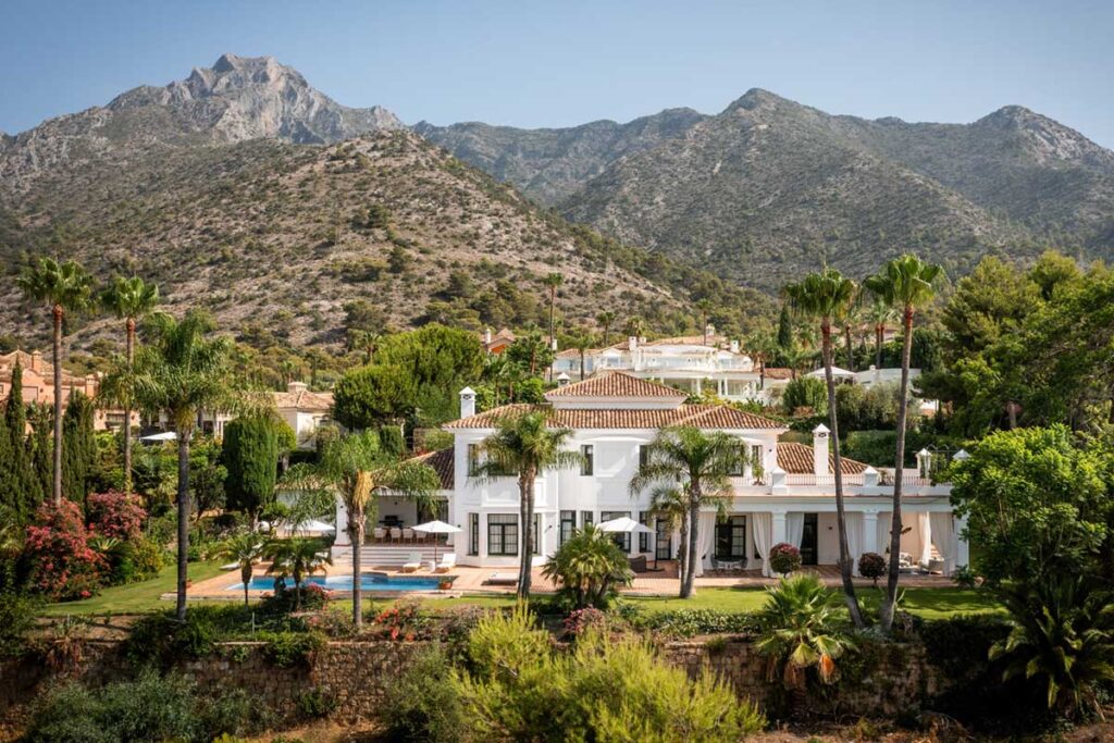 Escape to the Enchanting Heights of Sierra Blanca, Marbella