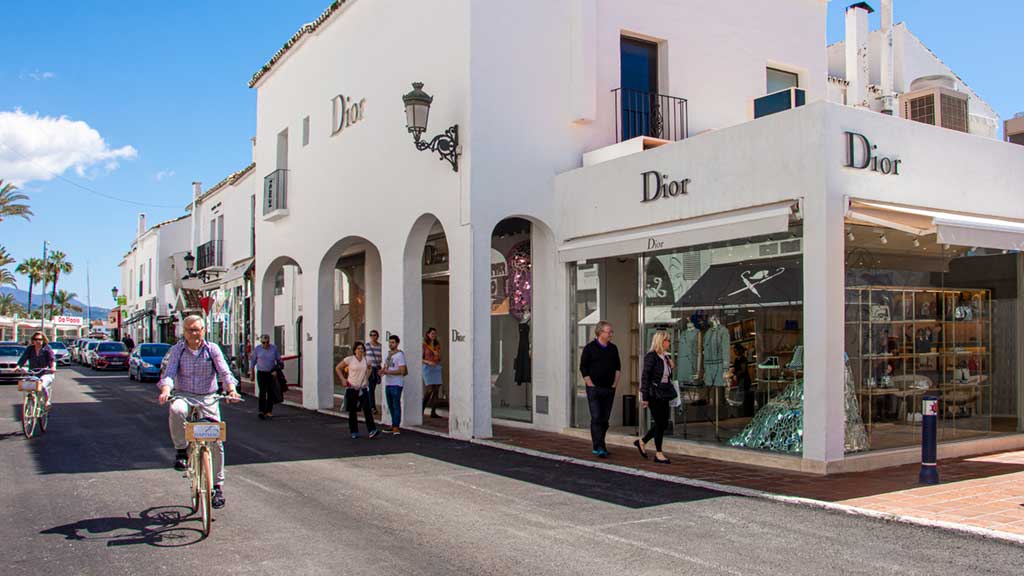 Luxury Shopping in Puerto Banús, Marbella