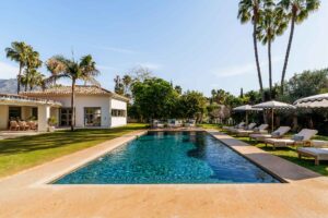 Swimming pool - Villa Palm Springs, La Cerquilla, Nueva Andalucía, Marbella, Spain