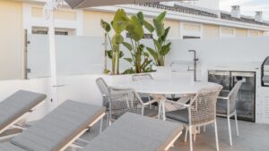 Sun loungers - Townhouse in Aloha Gardens