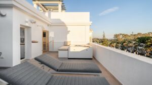 Sun loungers - Townhouse in Aloha Gardens