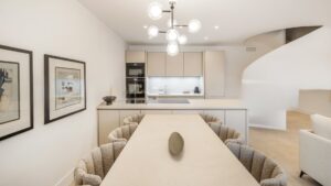Dining Area - Townhouse in Aloha Gardens