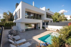 Swimming Pool - Villa in Sierra Blanca, Marbella, Spain