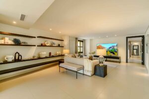 Living room - Villa Palm Springs, La Cerquilla, Nueva Andalucía, Marbella, Spain