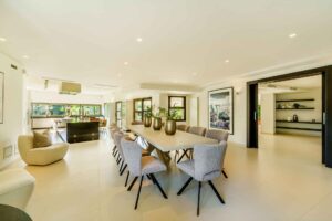 Dining area - Villa Palm Springs, La Cerquilla, Nueva Andalucía, Marbella, Spain